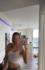 KYLA DODDS - Instagram Photos and Video 01/10/2026