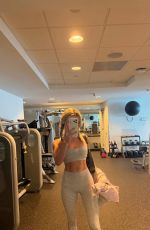 LINDSAY BREWER - Instagram Photos 01/23/2026