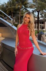 LINDSAY BREWER - Instagram Photos 01/28/2026