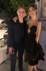 LISA GILROY - Instagram Photos 01/12/2026