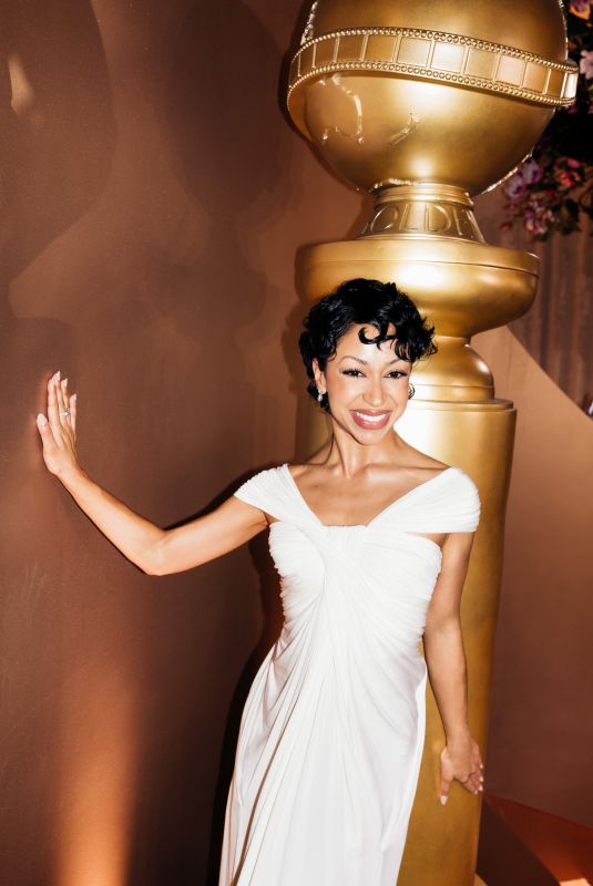 LIZA KOSHY - Golden Globes Photoshoots, January 2025