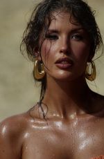 LIZA MAKHU at a Photoshoot, August 2025