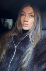 LORENA RAE - Instagram Photos 01/12/2026