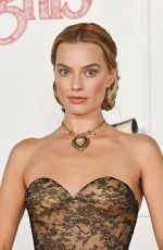 MARGOT ROBBIE at World Premiere of Wuthering Heights at TCL Chinese Theatre in Hollywood 01/28/2026