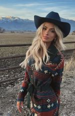 MIRANDA HOPE - Instagram Photos /19/2026