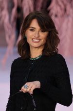 PENELOPE CRUZ at Chanel Haute Couture Week Spring/Summer 2026 Show at Paris Fashion Week 01/27/2026