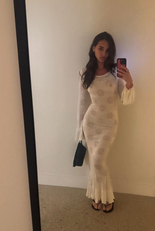 SOPHIE ROTHSCHILD - Instagram Photos 01/19/2026