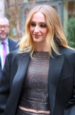 SOPHIE TURNER Out and About in New York 01/07/2026