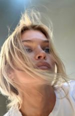 STELLA MAXWELL - Instagram Photos 01/22/2026