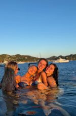 SYDNEY THOMAS - Instagram Photos 01/12/2026