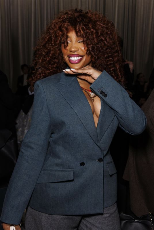 SZA at Dior Menswear Ready-to-wear Fall-Winter 2026/2027 Collection Show at Men Paris Fashion Week 01/21/2026