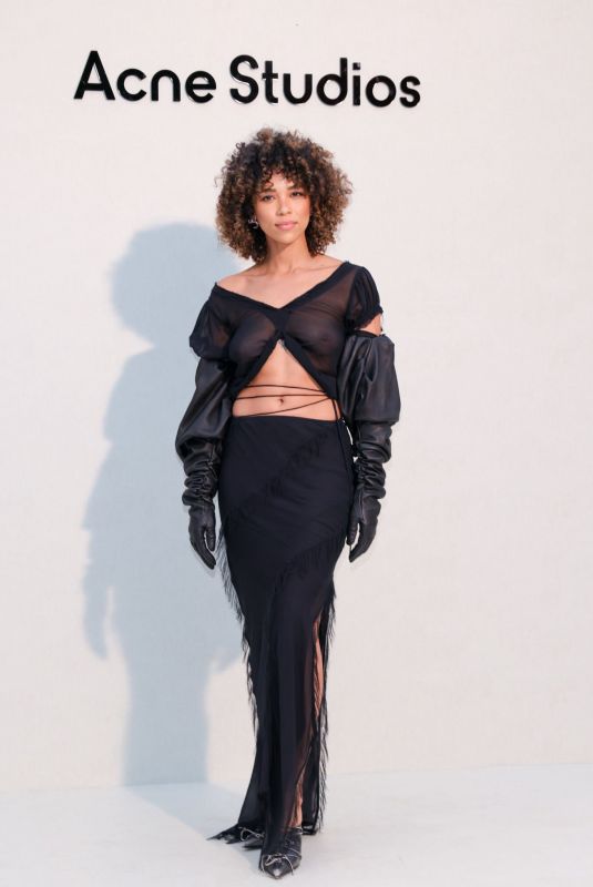 ALEXANDRA SHIPP at Acne Studios Womenswear Spring/Summer 2024 Show in Paris 0927/2023