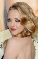 AMANDA SEYFRIED at Letters to Juliet Premiere at Grauman