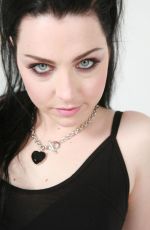 AMY LEE for Trip Fontaine Rock Sound 2006