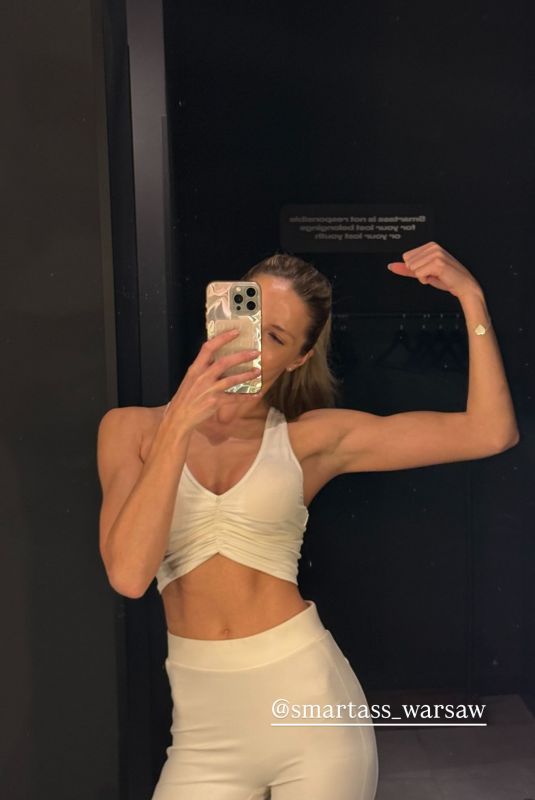 ANNA MARIA OLBRYCHT - Instagram Photos 02/10/2026