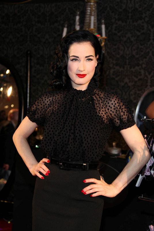 DITA VON TEESE Presents New WonderBra Collection 09/26/2009