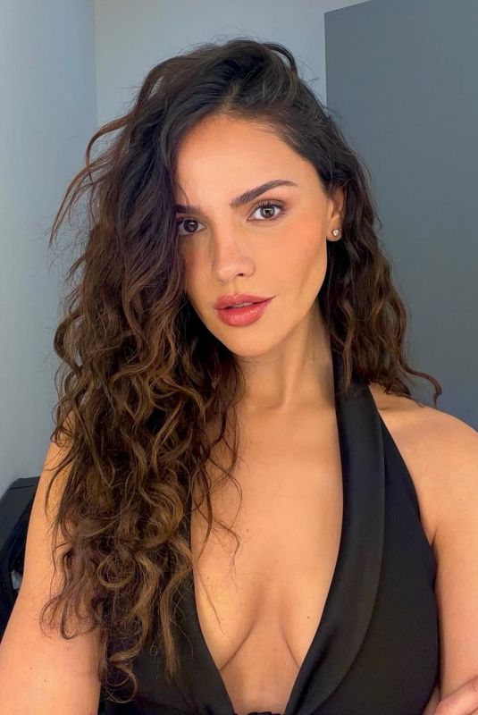 EIZA GONZALEZ - Instagram Photos 02/21/2026