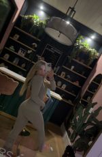 ELLIE BLUE - Instagram Photos 02/21/2026