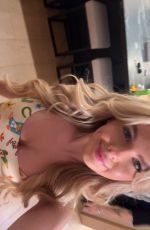 ELLIE BLUE - Instagram Photos 02/26/2026