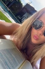 ELLIE BLUE - Instagram Photos 02/26/2026