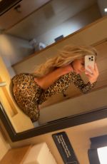 ELLIE BLUE - Instagram Photos 02/26/2026