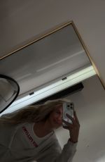 ELLIE BLUE - Instagram Photos and Video 02/24/2026