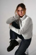 GIA HUNTER at a Photoshoot, December 2025