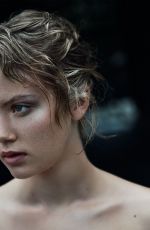ISLA JOHNSTON for Vogue UK, September 2025