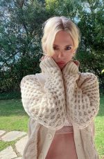 JANUARY JONES - Instagram Photos and Video 02/15/2026