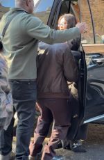 JENNIE Arrives at Sadelle