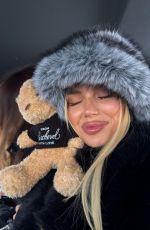 JULIA CAVANAGH - Instagram Photos 02/05/2026