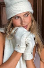 KARA DEL TORO for Lounge December, 2025