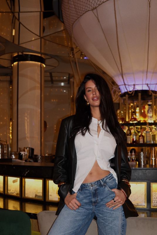 LIZA MAKHU - Instagram Photos 02/10/2026