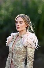 MARGOT ROBBIE, ALISON OLIVER and EMERALD FENNELL at Wuthering Heights Photocall in London 02/04/2026