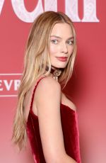 MARGOT ROBBIE at Wuthering Heights Premiere in Paris 02/02/2026