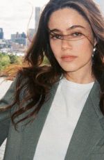 MOLLY GORDON - Theory Spring 2026 Campaign
