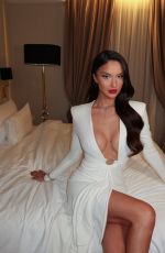 ORIOLA MARASHI - Instagram Photos 02/14/2026