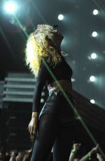 RIHANNA Performs at 2012 Grammy Awards