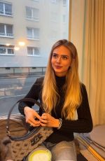 SARA CRUMBLELEG - Instagram Photos 01/31/2026