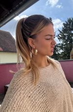 SARA CRUMBLELEG - Instagram Photos 02/21/2026