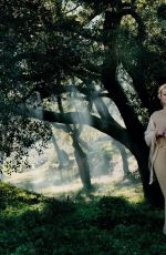 SARAH SNOOK for Vogue China, February 2026