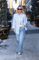 SYDNEY SWEENEY Out  and About in New York 02/09/2026