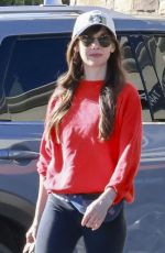 ALISON BRIE OUt Shopping at Gelson