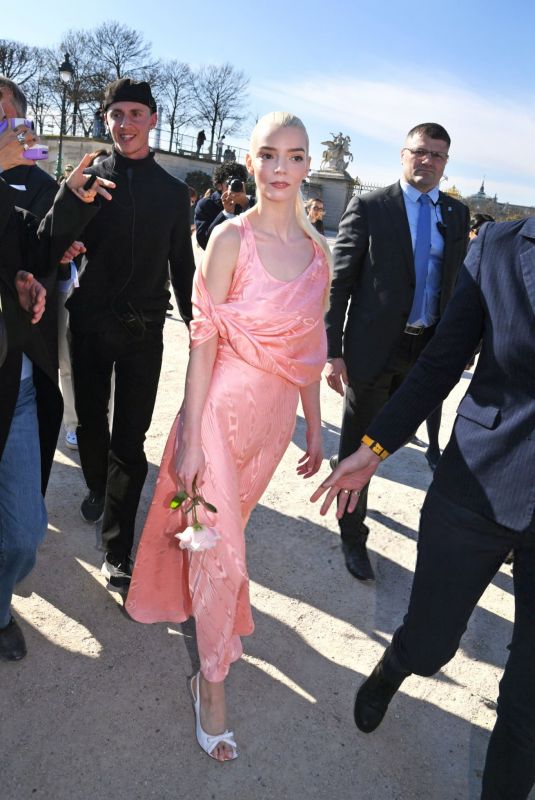 ANYA TAYLOR-JOY Arrives at Christian Dior Fall Winter 2026 Show in Paris 03/03/2026