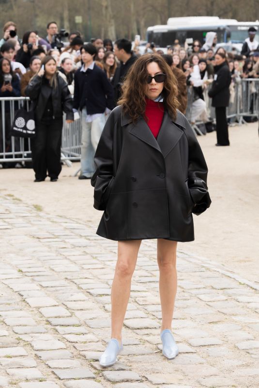 AUBREY PLAZA at Loewe Womenswear FW 26/27 Show at Paris Fashion Week 03/06/2026