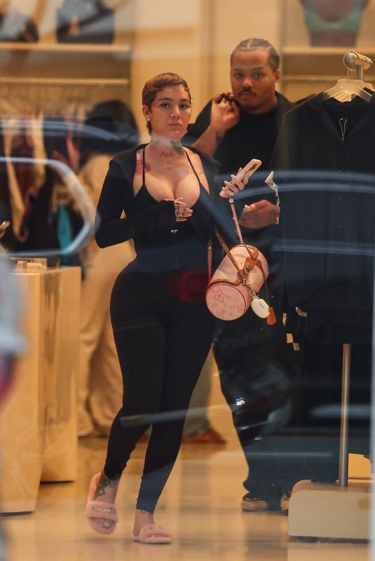DANIELLE BREGOLI Shopping at Skims in Los Angeles 03/04/2026