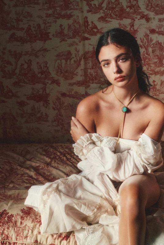 DEVA CASSEL - Instagram Photos 03/04/2026
