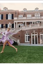 ELIZABETH BANKS in Dujour Magazine, Spring 2026