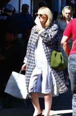 ELLE and DAKOTA FANNING Out for Lunch at Jon & Vinny