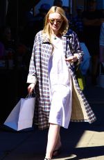 ELLE and DAKOTA FANNING Out for Lunch at Jon & Vinny